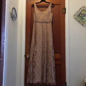 NWT Donna Morgan Natalya Lace Formal Dress size 6